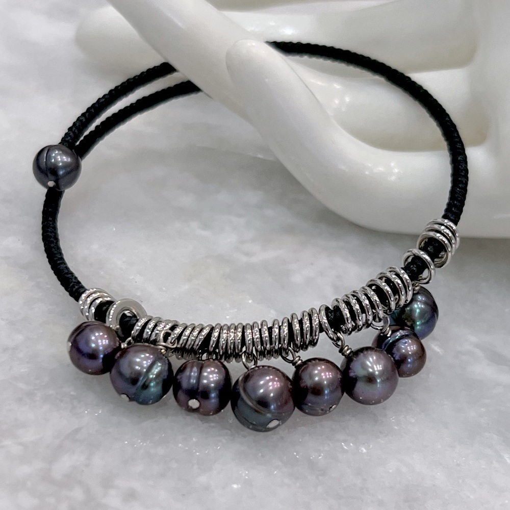 Freshwater Peacock Pearl Bracelet